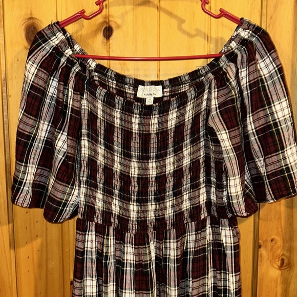 SIGNATURE by Robbie Bee Plaid Off-Shoulder Dress - Picture 2 of 5